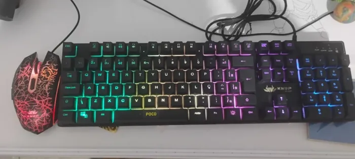 Teclado e Mouse RGB com fio
