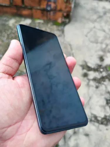 Poco f3 para retirada de peças