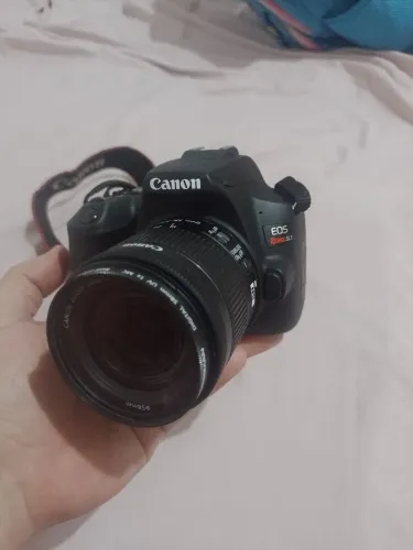 Canon sl3 c/18-55mm seminova 2000 mil cliques