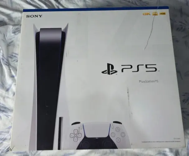 PlayStation 5 com leitor de mídia física