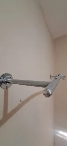 Arara suspensa cromada 