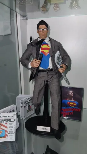 Hot toys superman man (custom)