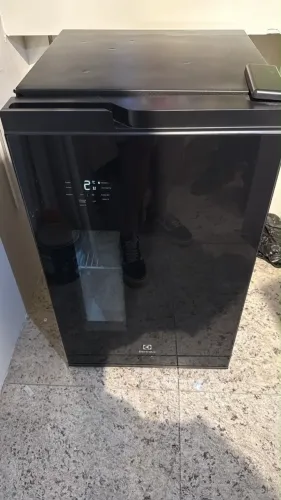 Cervejeira Electrolux de 100 Litros