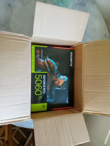 Placa de vídeo RTX 5060 Ti