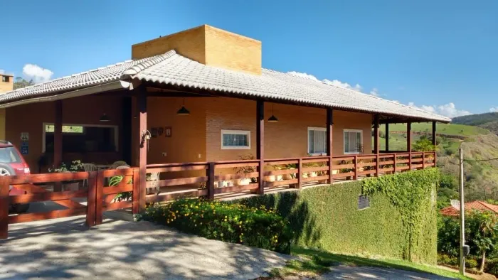 Linda casa na região serrana do Rio , próximo de Itaipava.