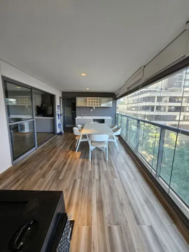 Aluga-se lindo apartamento mobiliado em pinheiros com varanda GOURMET.