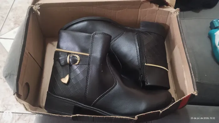 Botas femininas, adulto,cor preta ,cano curto, número 36