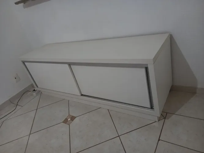 Armário branco
