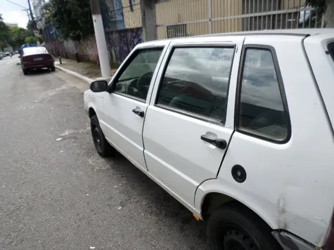 Fiat Uno Mille Celeb/celeb.econ 1.0 F.flex 4P 2010