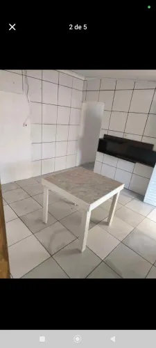 Casa nos fundos 1 pessoaou casal sem filhos/ sem PET cobrado Taxa de Água e Luz