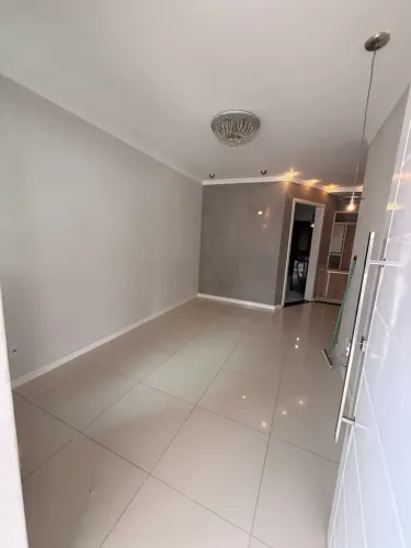 Alugo casa no bairro sim 3/4 quartos sendo 2 suites semi mobilada em condomínio