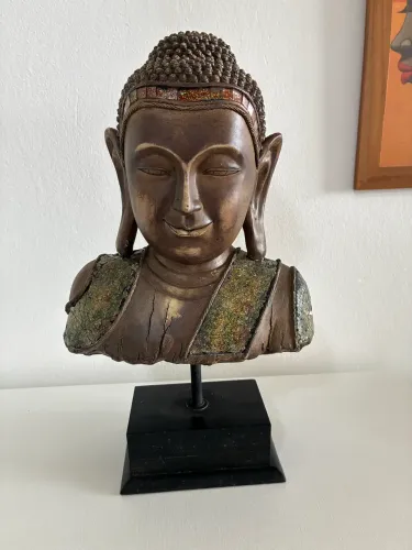 Busto de Buda em resina 