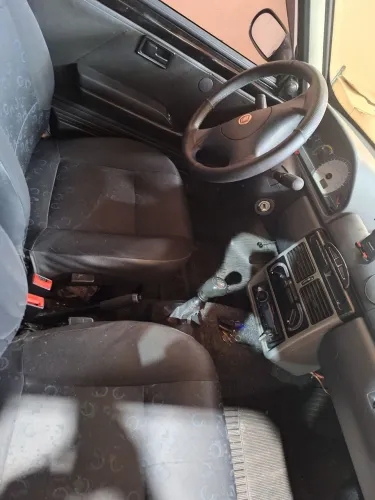 Fiat Uno Mille 1.0 Fire/ F.flex/ Economy 2P 2011