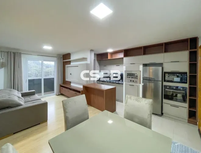 Apartamento mobiliado, 2 quartos sendo 1 suíte, em condomínio clube no Centro de