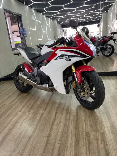HONDA CBR 600