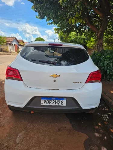 Chevrolet Onix Hatch LT 1.0 8V Flex Mec. 4P 2017