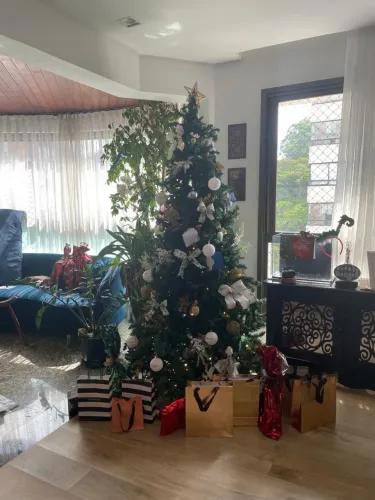 Árvore de Natal 2m Completa com Enfeites - Pronta para montar