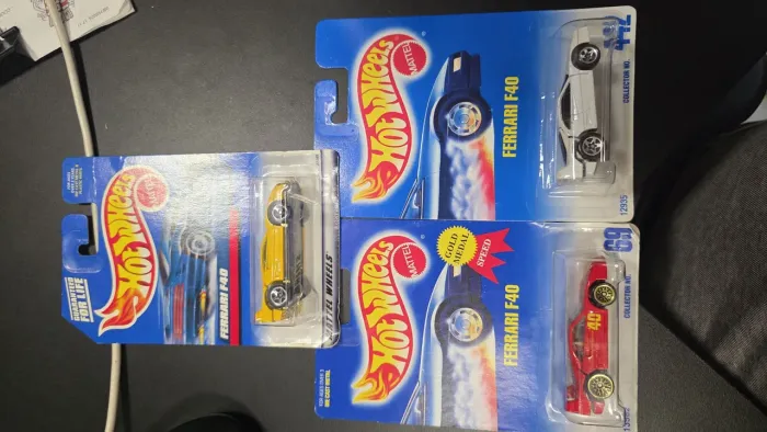 Hot wheels F40 ,LOTE COM 3 F40