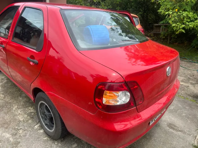 Fiat Siena Celebration 1.0 Fire Flex 8V 4P 2010