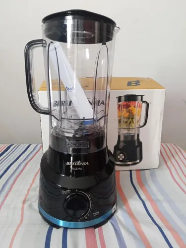 Liquidificador Britânia BLQE14A - Turbo 1400W | Copo 3,2l | 12 Velocidades
