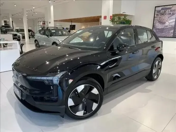 Volvo EX30 E40 Plus 2026