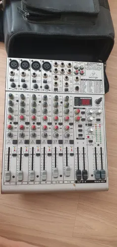 Mesa de som usada