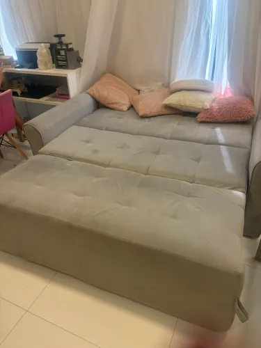 Sofá cama lindo e macio