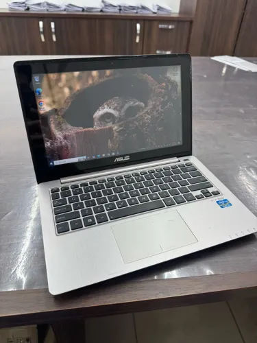 ASUS VivoBook S202E notbook