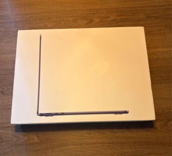 MacBook AIR M5 (2026) | LACRADO 