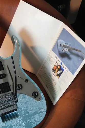 Guitarra Ibanez Steve Vai JEM 90HAM