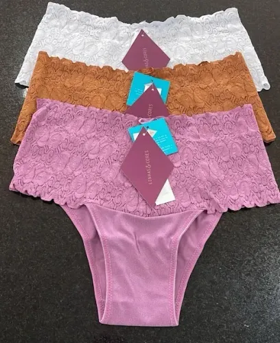 Calça Pala Alta Linhas & Cores