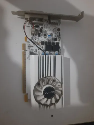 GT 1030 PERFEITO ESTADO