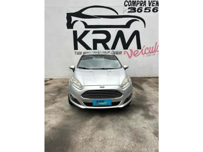 Ford Fiesta 1.6 SE Hatch 16V Flex 4P Powershift 2014