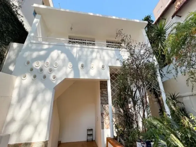 Loja / Salão / Ponto Comercial com 3 quartos à venda em Belo Horizonte