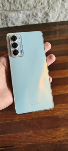 Vendo celular Moto Edge 20