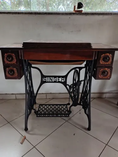 Gabinete de máquina Singer 