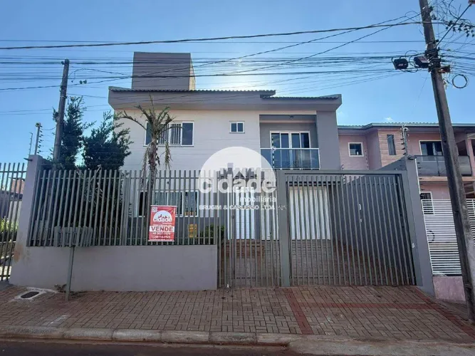 Sobrado à venda, 4 quartos, 1 suíte, 2 vagas, Periolo - Cascavel/Pr