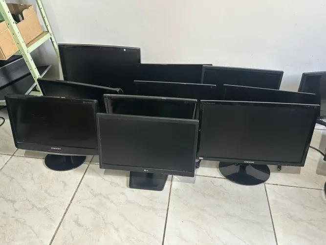 Monitor apartir de 200,00 16 polegadas 19 polegadas 300,00 loja com garantia