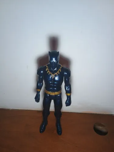 Boneco pantera negra Titan hero Hasbro