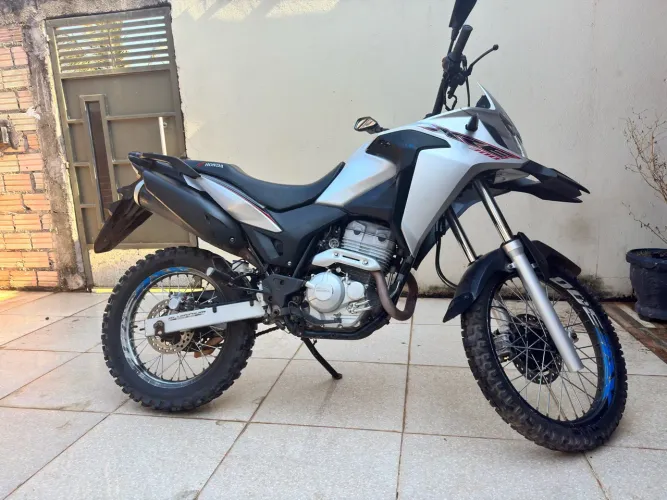 XRE 300 Abs 2021
