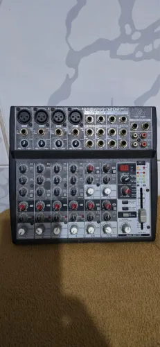 Mesa De Som Behringer Xenyx 1202FX