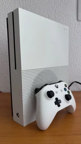 XBOX ONE S 1TB PERFEITO! FIFA 26/GTA 5/ RED DEAD REDEMPTION 2