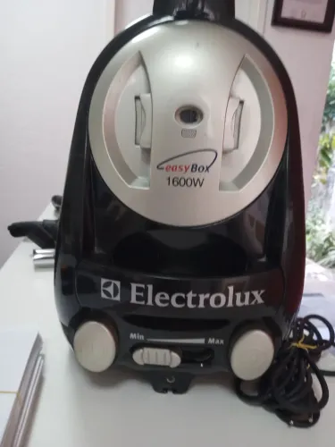 Aspirador de pó Electrolux EASY BOX 1600W