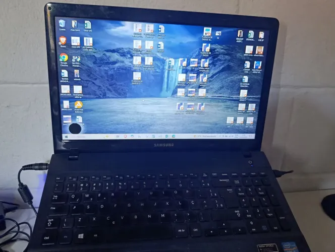 Notebook Samsung core i5 8Gb de RAM