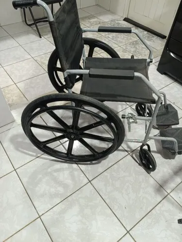 Cadeira de rodas 