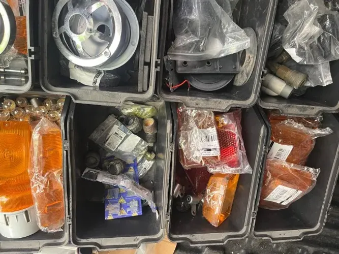 Lote de peças elétricas para caminhao 24 volts