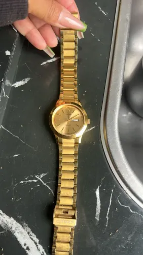 Vendo um relógio citizen quartz. Em perfeito estado preço a negociar....