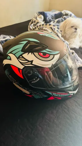 CAPACETE