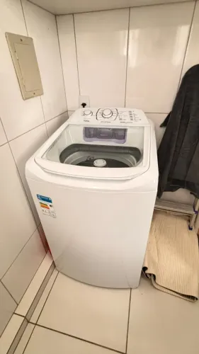 Lavadora Electrolux 12?kg Jet&Clean - Silent Control, impecável