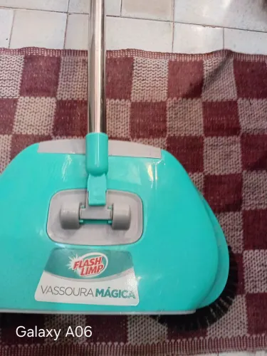 VASSOURA MÁGICA DESLIZANTE